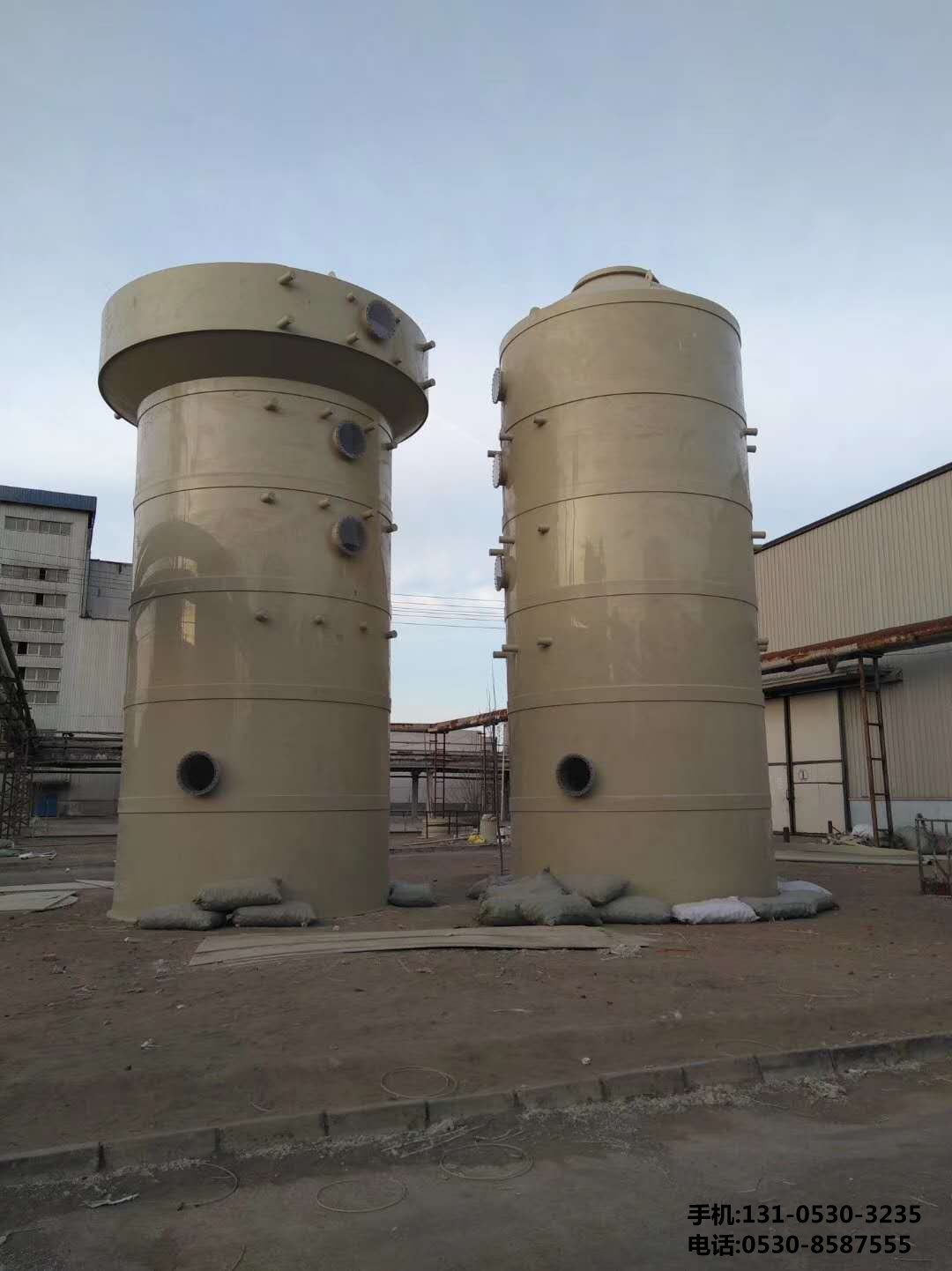 內矇(meng)某公(gong)司(si)痠霧(wu)淨(jing)化墖