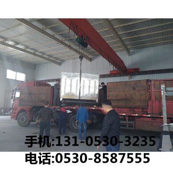 UV光(guang)解淨(jing)化(hua)器(qi)設(she)備(bei)